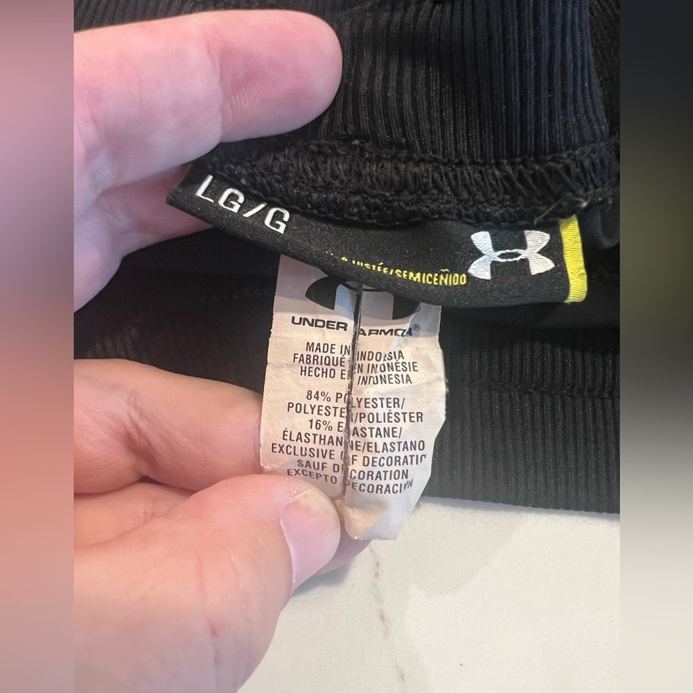 Under Armour Black Pants - Picture 4 of 4